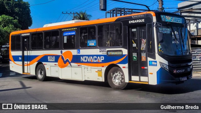 Viação Novacap B51548 na cidade de Rio de Janeiro, Rio de Janeiro, Brasil, por Guilherme Breda. ID da foto: 11829217.