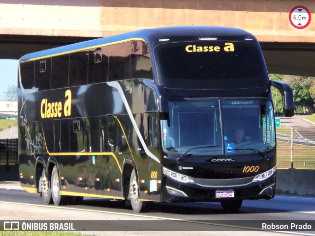 Classe A Turismo 1000 na cidade de São José dos Campos, São Paulo, Brasil, por Robson Prado. ID da foto: 11748716.