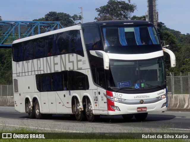 Auto Viação Catarinense 3512 na cidade de Petrópolis, Rio de Janeiro, Brasil, por Rafael da Silva Xarão. ID da foto: 11751521.