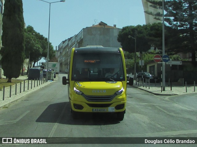 TST - Transportes Sul do Tejo 2080 na cidade de Almada, Setúbal, Portugal, por Douglas Célio Brandao. ID da foto: 11748458.