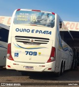 Viação Ouro e Prata 709 na cidade de São Gabriel do Oeste, Mato Grosso do Sul, Brasil, por João Pedro. Número da foto: #11749865.