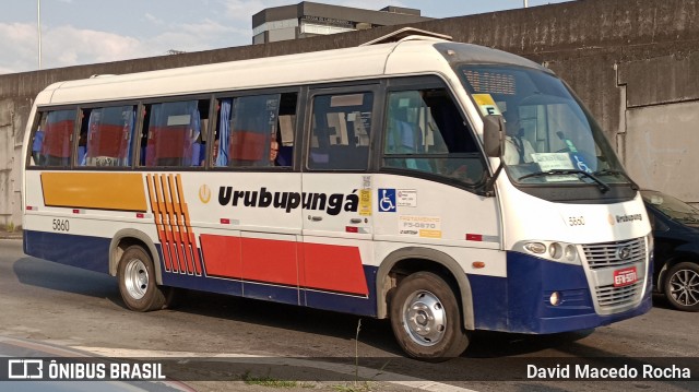 Auto Viação Urubupungá 5860 na cidade de Cotia, São Paulo, Brasil, por David Macedo Rocha. Número da foto: #11753327.
