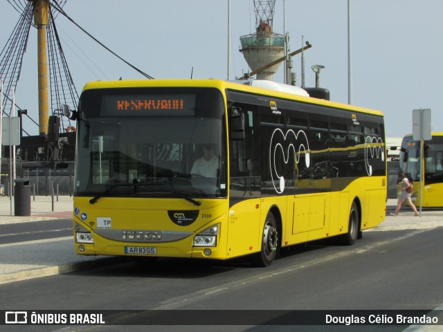 TST - Transportes Sul do Tejo 2330 na cidade de Almada, Setúbal, Portugal, por Douglas Célio Brandao. ID da foto: 11753970.