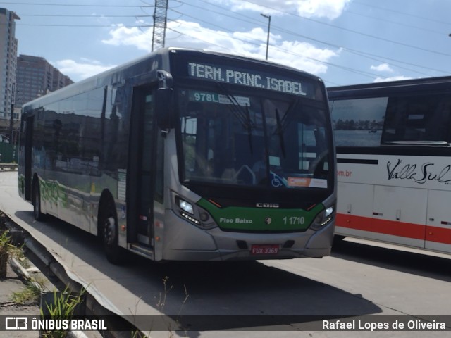 Viação Santa Brígida 1 1710 na cidade de São Paulo, São Paulo, Brasil, por Rafael Lopes de Oliveira. Número da foto: #11753426.