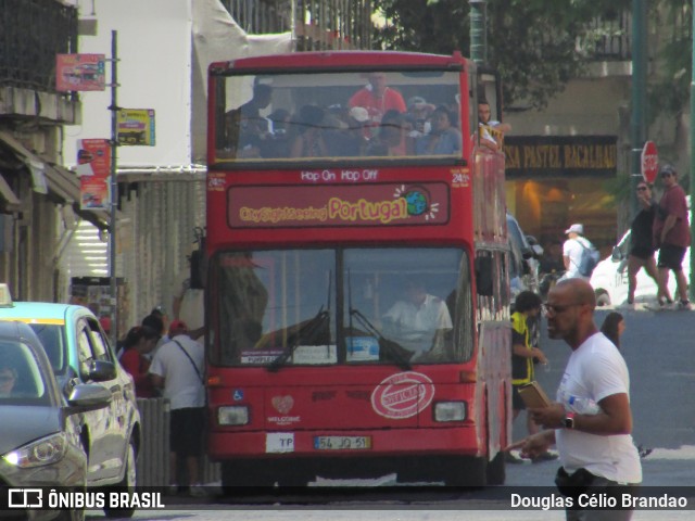 City Sightseeing Lisbon 5451 na cidade de Lisbon, Lisbon, Portugal, por Douglas Célio Brandao. Número da foto: #11753268.