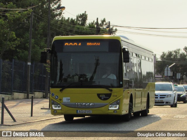 TST - Transportes Sul do Tejo 2266 na cidade de Almada, Setúbal, Portugal, por Douglas Célio Brandao. ID da foto: 11756716.