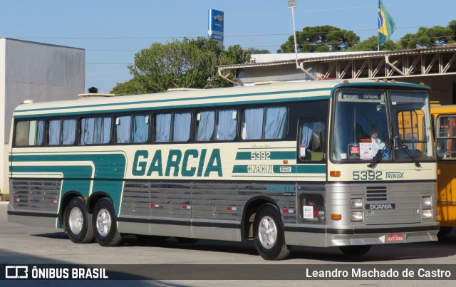 Viação Garcia 5392 na cidade de Curitiba, Paraná, Brasil, por Leandro Machado de Castro. ID da foto: 11757522.