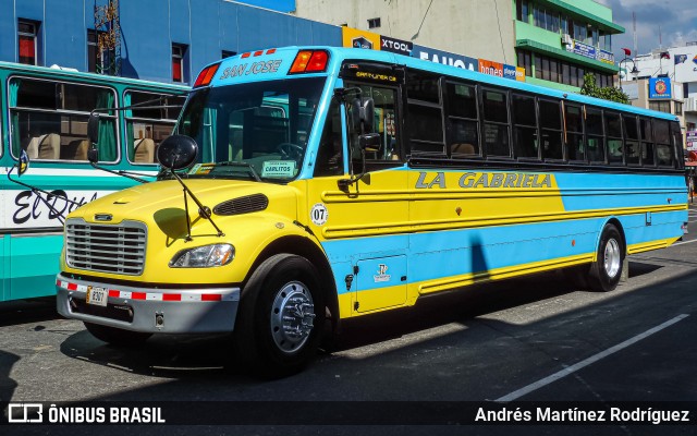 Transportes Zúñiga S.A. 07 na cidade de Catedral, San José, San José, Costa Rica, por Andrés Martínez Rodríguez. ID da foto: 11757675.