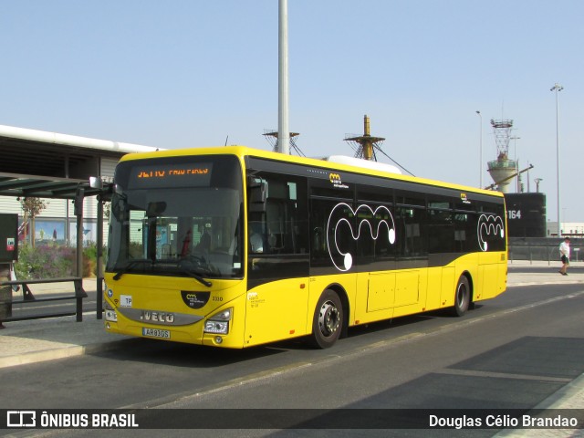 TST - Transportes Sul do Tejo 2330 na cidade de Almada, Setúbal, Portugal, por Douglas Célio Brandao. ID da foto: 11756617.