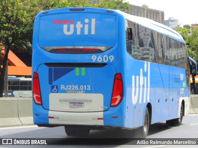 UTIL - União Transporte Interestadual de Luxo 9609 na cidade de Belo Horizonte, Minas Gerais, Brasil, por Adão Raimundo Marcelino. Número da foto: #11758530.