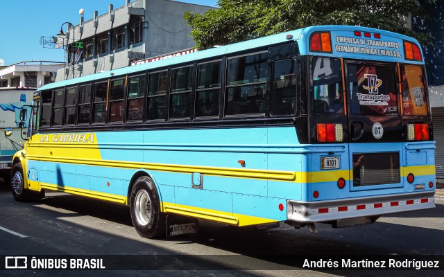 Transportes Zúñiga S.A. 07 na cidade de Catedral, San José, San José, Costa Rica, por Andrés Martínez Rodríguez. ID da foto: 11759066.