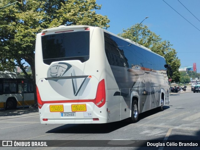 Autocarros sem Identificação 3169 na cidade de Coimbra, Coimbra, Portugal, por Douglas Célio Brandao. Número da foto: #11759671.