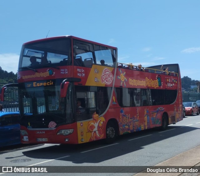 Citysightseeing Portugal 6430 na cidade de Porto, Porto, Portugal, por Douglas Célio Brandao. ID da foto: 11760042.