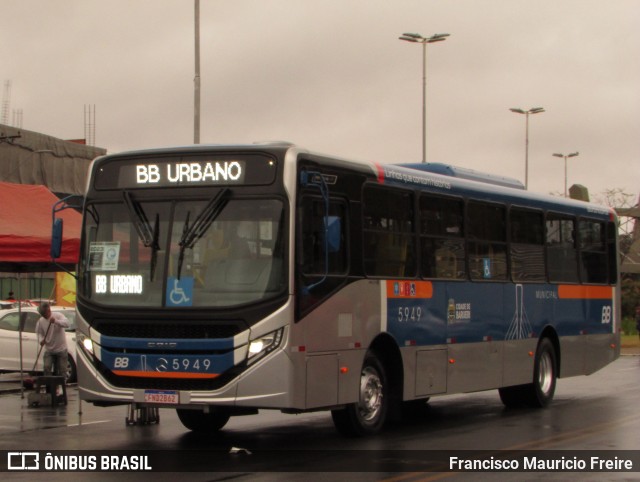 BB Transportes e Turismo 5949 na cidade de Barueri, São Paulo, Brasil, por Francisco Mauricio Freire. ID da foto: 11761823.