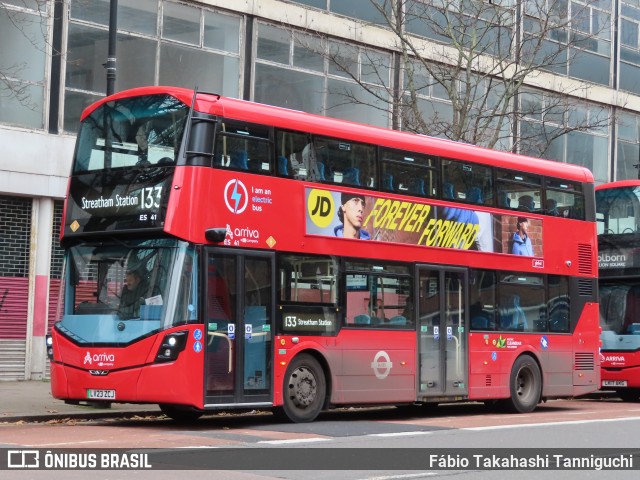 Arriva ES41 na cidade de London, Greater London, Inglaterra, por Fábio Takahashi Tanniguchi. ID da foto: 11763593.