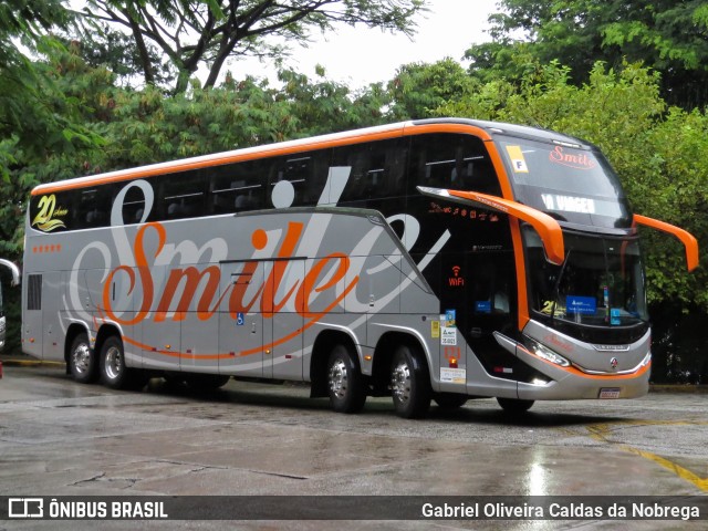 Smile Transportes e Turismo 121 na cidade de São Paulo, São Paulo, Brasil, por Gabriel Oliveira Caldas da Nobrega. ID da foto: 11761671.