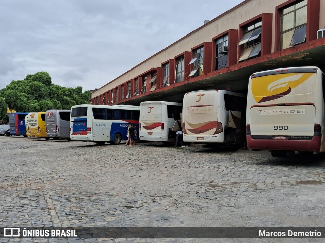 Terminais Rodoviários e Urbanos  na cidade de Governador Valadares, Minas Gerais, Brasil, por Marcos Demetrio. ID da foto: 11761632.