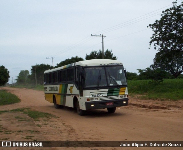 Empresa Gontijo de Transportes 1685 na cidade de Manga, Minas Gerais, Brasil, por João Alípio F. Dutra de Souza. Número da foto: #11764539.