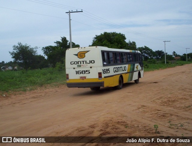 Empresa Gontijo de Transportes 1685 na cidade de Manga, Minas Gerais, Brasil, por João Alípio F. Dutra de Souza. Número da foto: #11764541.