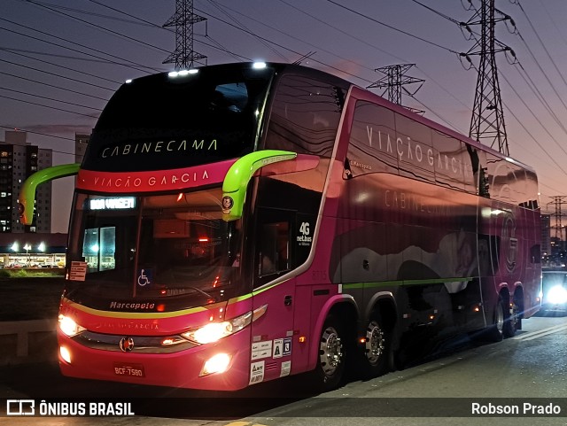 Viação Garcia 8715 na cidade de São José dos Campos, São Paulo, Brasil, por Robson Prado. ID da foto: 11767391.