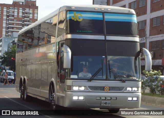 Motorhomes  na cidade de Lanús, Lanús, Buenos Aires, Argentina, por Mauro Germán Aboud. ID da foto: 11765365.