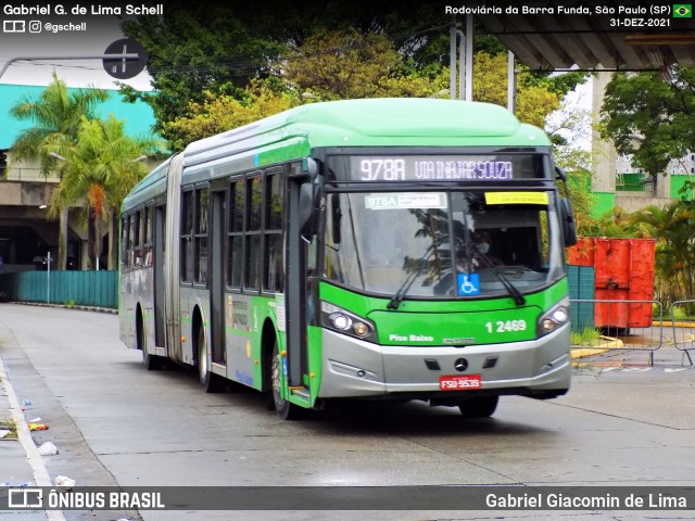 Viação Gato Preto 1 2469 na cidade de São Paulo, São Paulo, Brasil, por Gabriel Giacomin de Lima. Número da foto: #12450904.