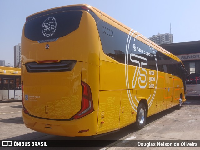 Marcopolo  na cidade de São Paulo, São Paulo, Brasil, por Douglas Nelson de Oliveira. Número da foto: #12450873.