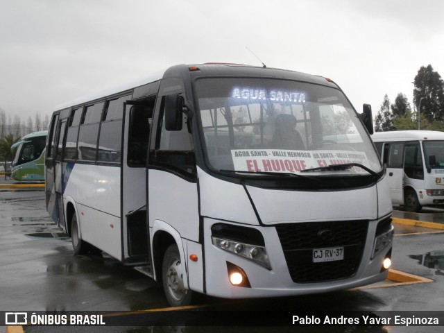 Express Litmar 37 na cidade de Santa Cruz, Colchagua, Libertador General Bernardo O'Higgins, Chile, por Pablo Andres Yavar Espinoza. Número da foto: #12451920.