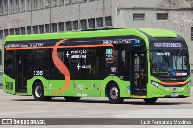 Viação Gato Preto 8 2005 na cidade de São Paulo, São Paulo, Brasil, por Luiz Fernando Maximo. Número da foto: #12452436.