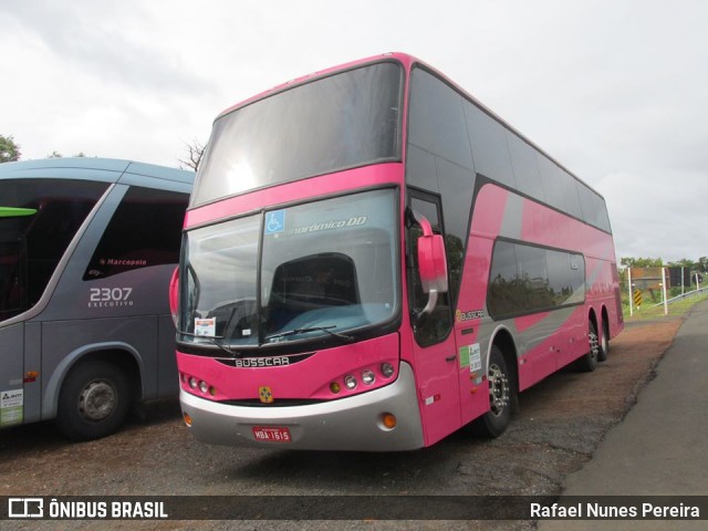 Ônibus Particulares 1615 na cidade de Capitólio, Minas Gerais, Brasil, por Rafael Nunes Pereira. Número da foto: #12452259.