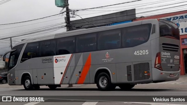 Empresa de Ônibus Pássaro Marron 45.205 na cidade de Caraguatatuba, São Paulo, Brasil, por Vinícius Santos. Número da foto: #12450592.