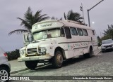 Motorhomes  na cidade de Saquarema, Rio de Janeiro, Brasil, por Alexandre do Nascimento Neves. Número da foto: #12450469.
