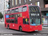 London Central E240 na cidade de London, Greater London, Inglaterra, por Fábio Takahashi Tanniguchi. Número da foto: #12474456.