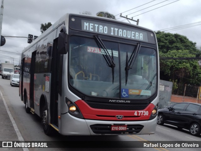 Pêssego Transportes 4 7730 na cidade de São Paulo, São Paulo, Brasil, por Rafael Lopes de Oliveira. Número da foto: #12477388.