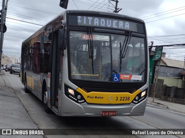 Viação Metrópole Paulista - Zona Leste 3 2238 na cidade de São Paulo, São Paulo, Brasil, por Rafael Lopes de Oliveira. Número da foto: #12477433.