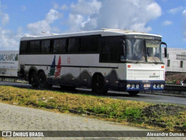 Ônibus Particulares 5962 na cidade de João Pessoa, Paraíba, Brasil, por Alexandre Dumas. Número da foto: #12476113.
