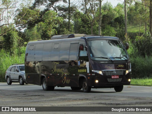 Tomaz Tur 900 na cidade de Carandaí, Minas Gerais, Brasil, por Douglas Célio Brandao. Número da foto: #12480165.