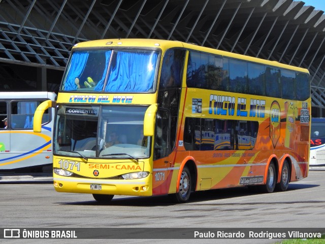 Crucero del Norte 1071 na cidade de Florianópolis, Santa Catarina, Brasil, por Paulo Ricardo  Rodrigues Villanova. Número da foto: #12482123.