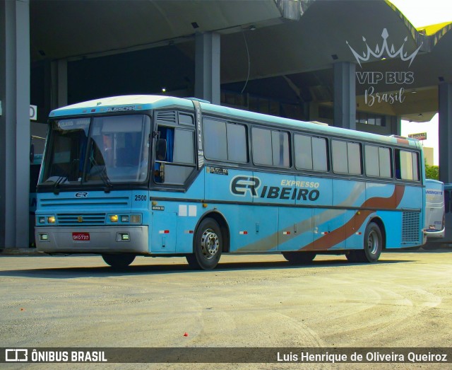 Expresso Ribeiro 2500 na cidade de Montes Claros, Minas Gerais, Brasil, por Luis Henrique de Oliveira Queiroz. Número da foto: #12482157.