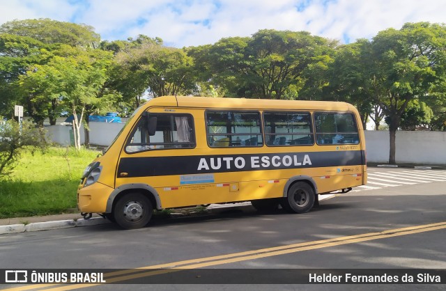 Duas Pirâmides Centro de Formação de Condutores 8I29 na cidade de Atibaia, São Paulo, Brasil, por Helder Fernandes da Silva. Número da foto: #12481566.