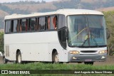 Ônibus Particulares 8H68 na cidade de Roseira, São Paulo, Brasil, por José Augusto de Souza Oliveira. Número da foto: #12484007.