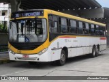 Empresa Metropolitana 310 na cidade de Recife, Pernambuco, Brasil, por Alexandre Dumas. Número da foto: #:id.