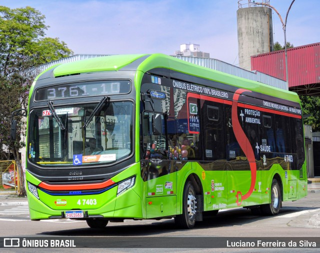 Pêssego Transportes 4 7403 na cidade de São Paulo, São Paulo, Brasil, por Luciano Ferreira da Silva. Número da foto: #12487380.