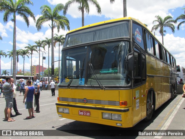 Ônibus Particulares 9000 na cidade de Aparecida, São Paulo, Brasil, por Rafael Nunes Pereira. Número da foto: #12487013.