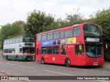 Arriva DW235 na cidade de Romford, Essex, Inglaterra, por Fábio Takahashi Tanniguchi. Número da foto: #12487356.