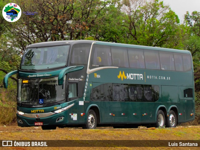 Viação Motta 19004 na cidade de Brasília, Distrito Federal, Brasil, por Luis Santana. Número da foto: #12488941.