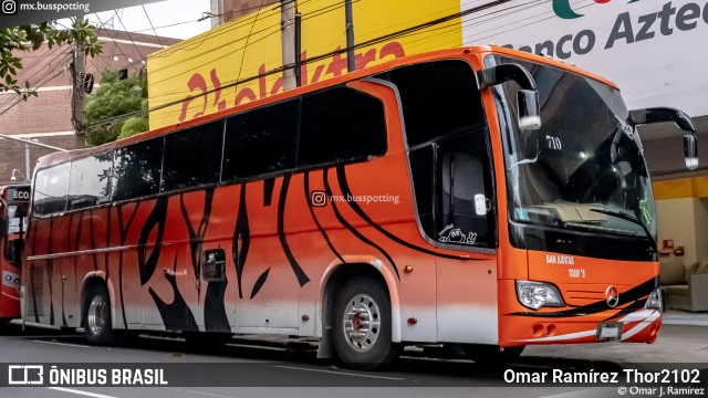 Autobuses sin identificación - Mexico 710 na cidade de Cuauhtémoc, Ciudad de México, México, por Omar Ramírez Thor2102. Número da foto: #12489223.