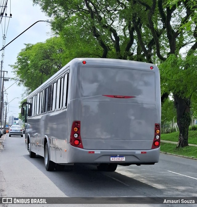 Ônibus Particulares 127 na cidade de Curitiba, Paraná, Brasil, por Amauri Souza. Número da foto: #12490615.
