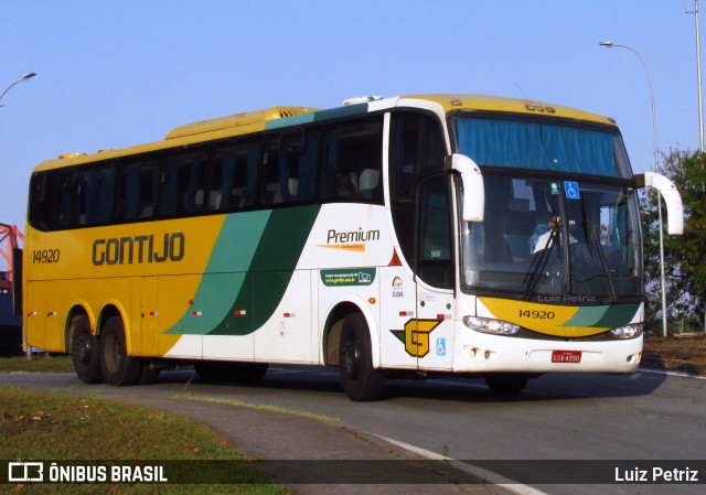 Empresa Gontijo de Transportes 14920 na cidade de Resende, Rio de Janeiro, Brasil, por Luiz Petriz. Número da foto: #12490167.