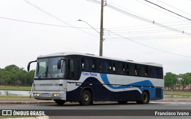 Ônibus Particulares 8541 na cidade de Assis, São Paulo, Brasil, por Francisco Ivano. Número da foto: #12494538.
